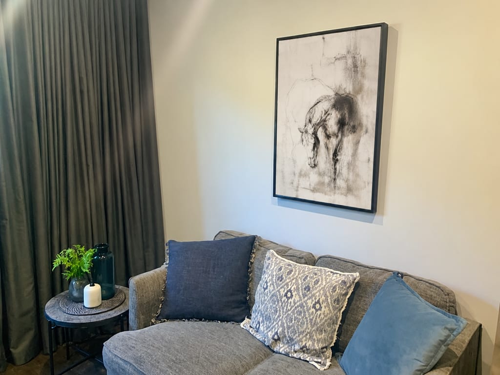 Customer photo review of Minimalist Art Y8OX