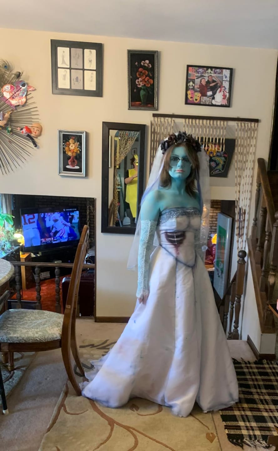 Customer photo review of Blue Squid Professional Water-Based Face & Body Paint Single Cake – Classic, Pastel & Split Cake Colors, Water Activated, Washable Face Paint for Kids & Adults, Halloween Makeup, Cosplay – 30g