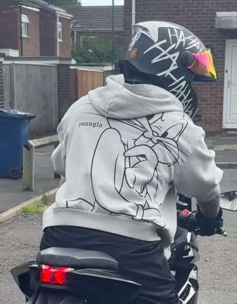 Customer photo review of 5257 - Looney Tunes Plaid Zip-Ups