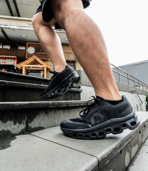 Customer photo review of Cloudmonster 3 Eclipse Black - MEB