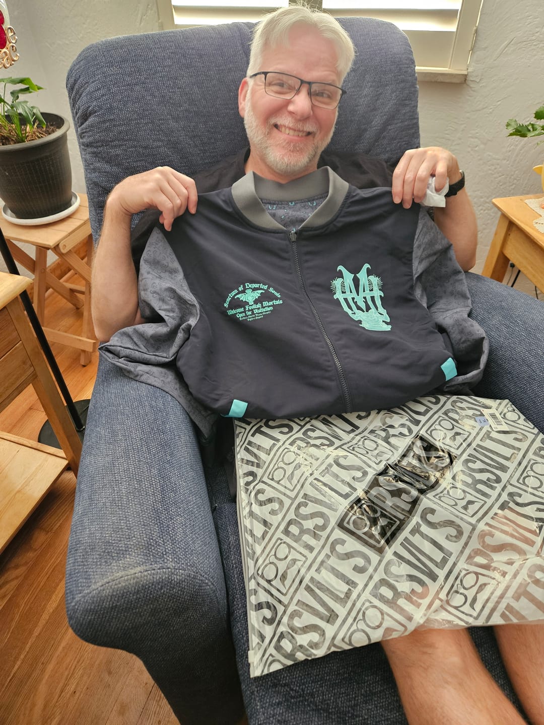 Customer photo review of Disney's Haunted Mansion "Welcome Foolish Mortals (East)" – Reversible Bomber Jacket