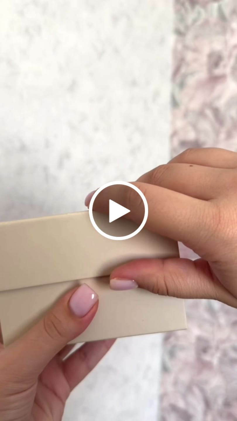 Customer video review of Isabell Petite Gold Silver