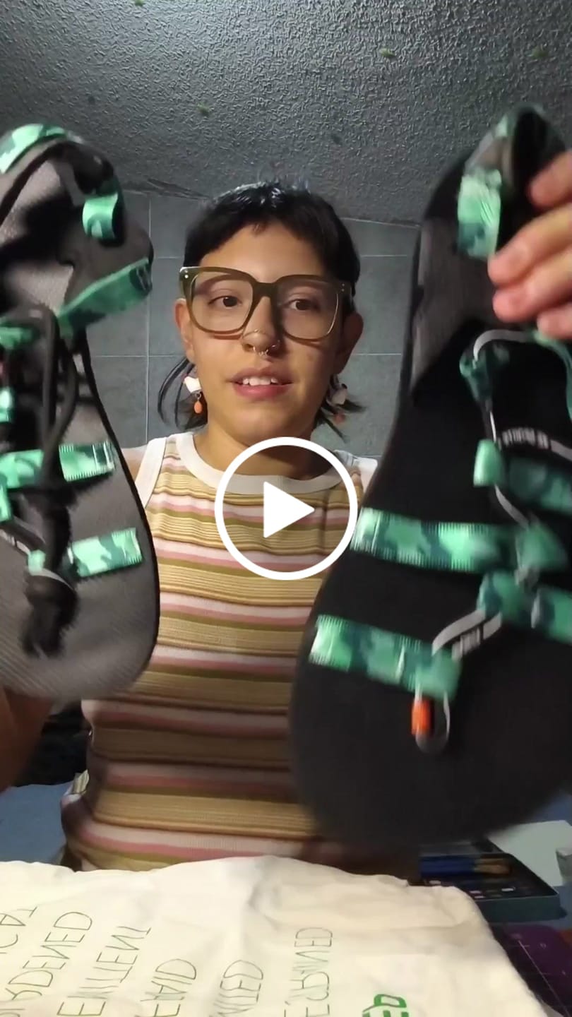 Customer video review of Nudo II - Barefoot Sandalias