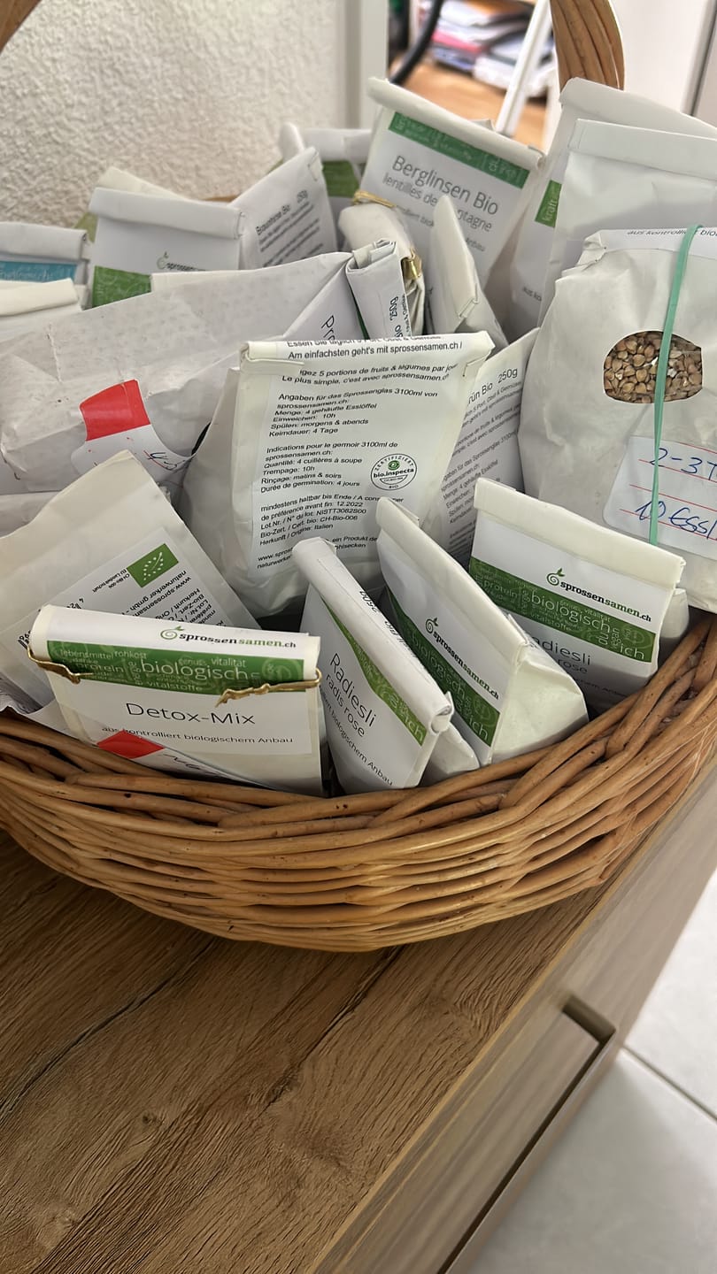Customer photo review of Mariendisteln Samen Bio 200g