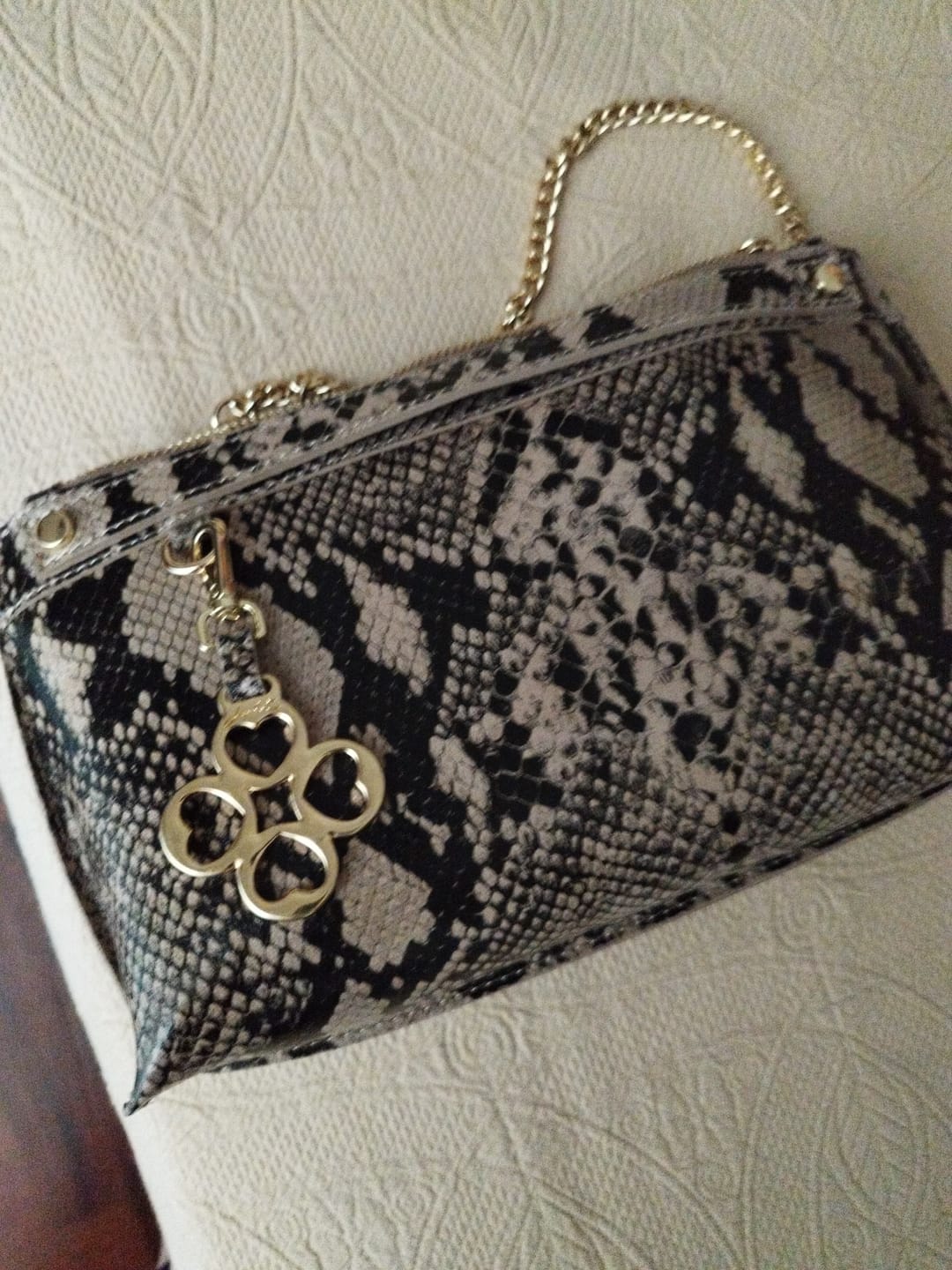 Customer photo review of BORSA SOFY BAGUETTE PITONE BEIGE