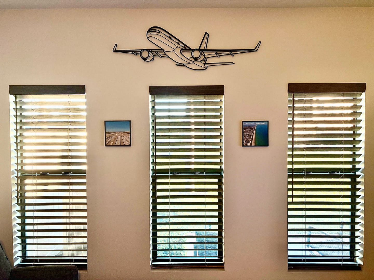 Customer photo review of 757-200 Angle Silhouette Metal Wall Art