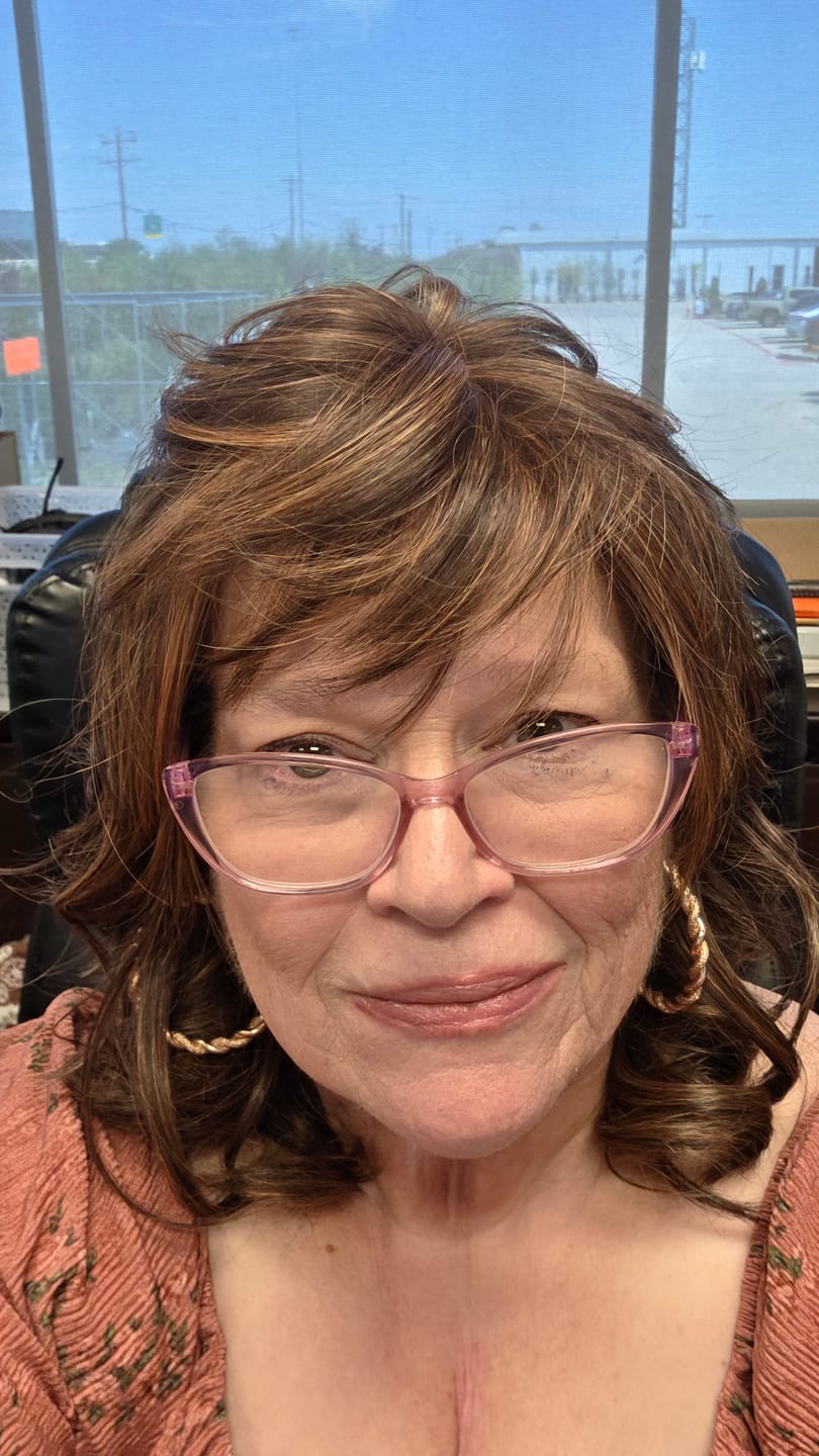 Customer photo review of CUPIDS BOW - Chocolate Cedar