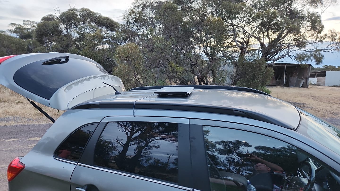 Customer photo review of NomadLink Magnetic Roof Mount