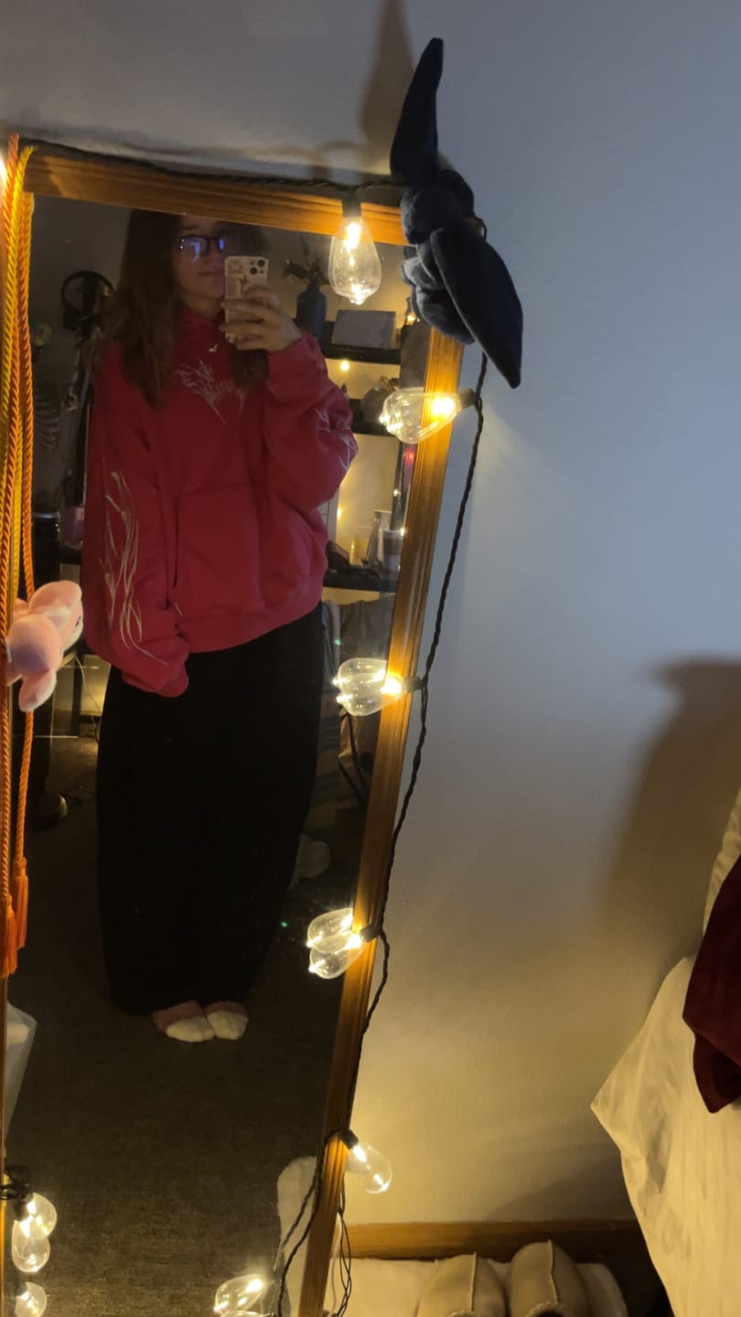Customer photo review of 5033 - Vengeance Pullover Hoodies