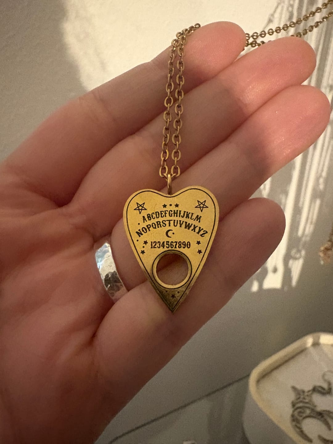 Customer photo review of Ouija-Planchette Halskette