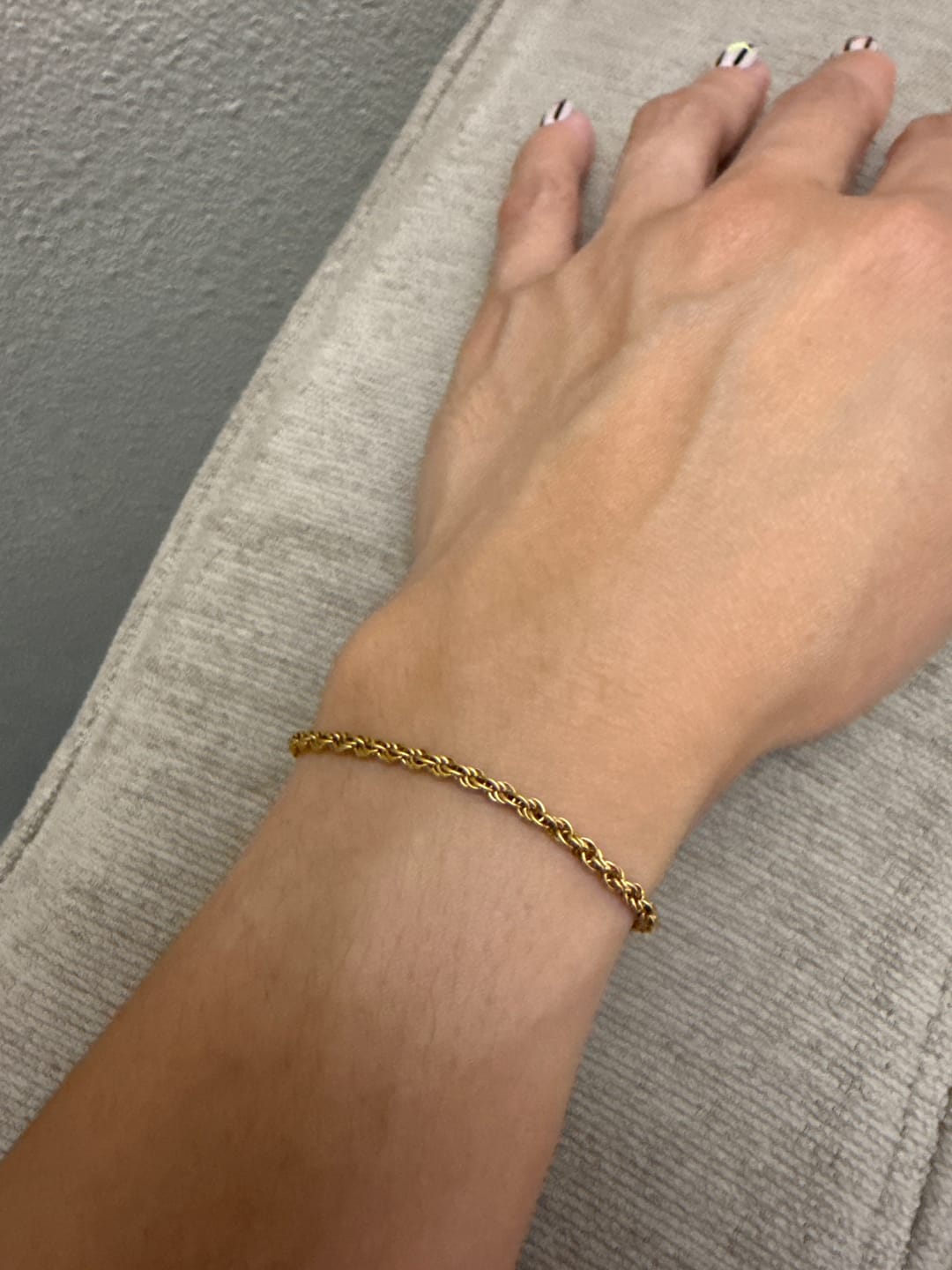 Customer photo review of Thin Rope Chain Bracelet