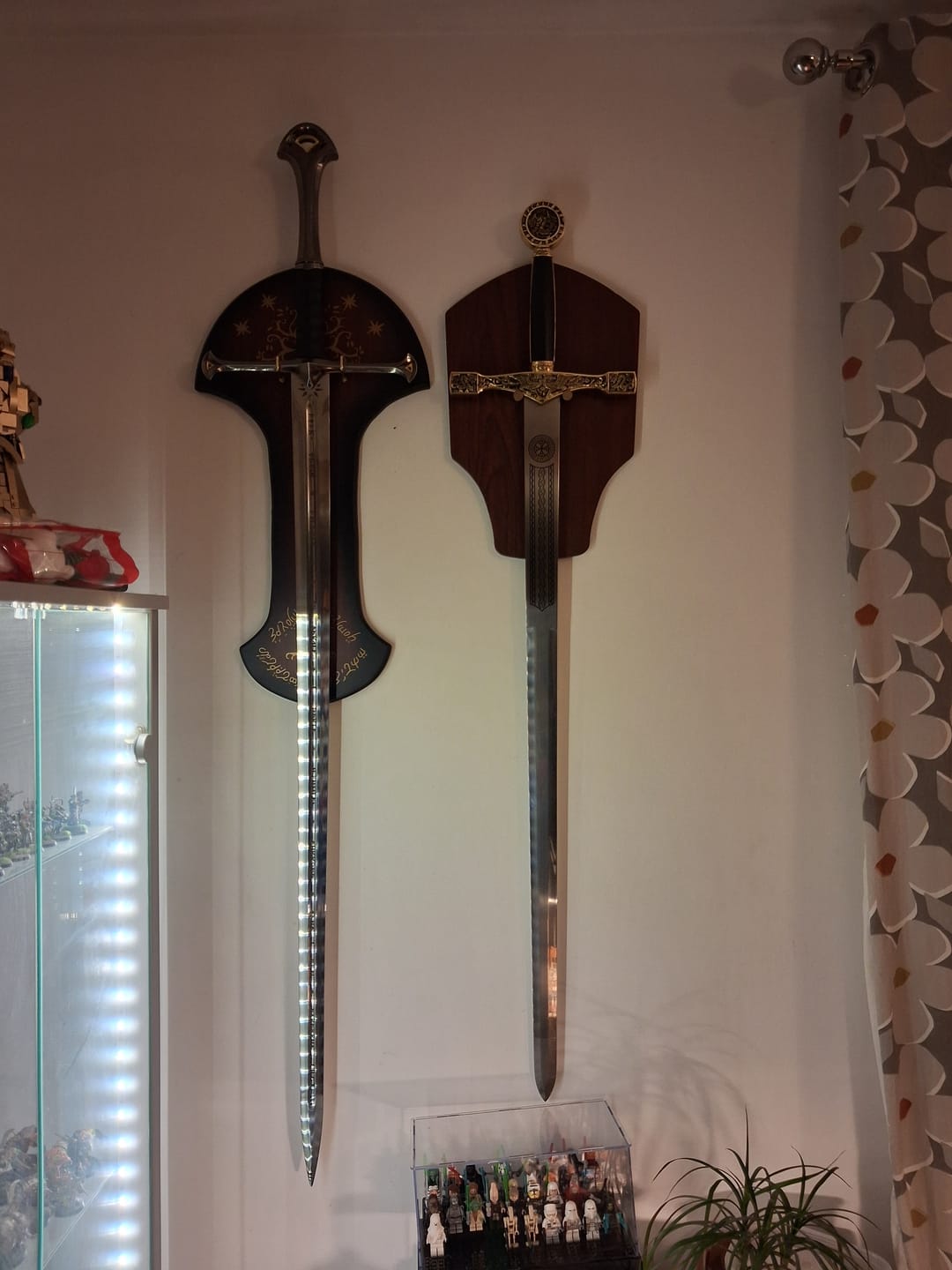 Customer photo review of Lord Of The Rings - Deluxe Anduril With Display Plaque