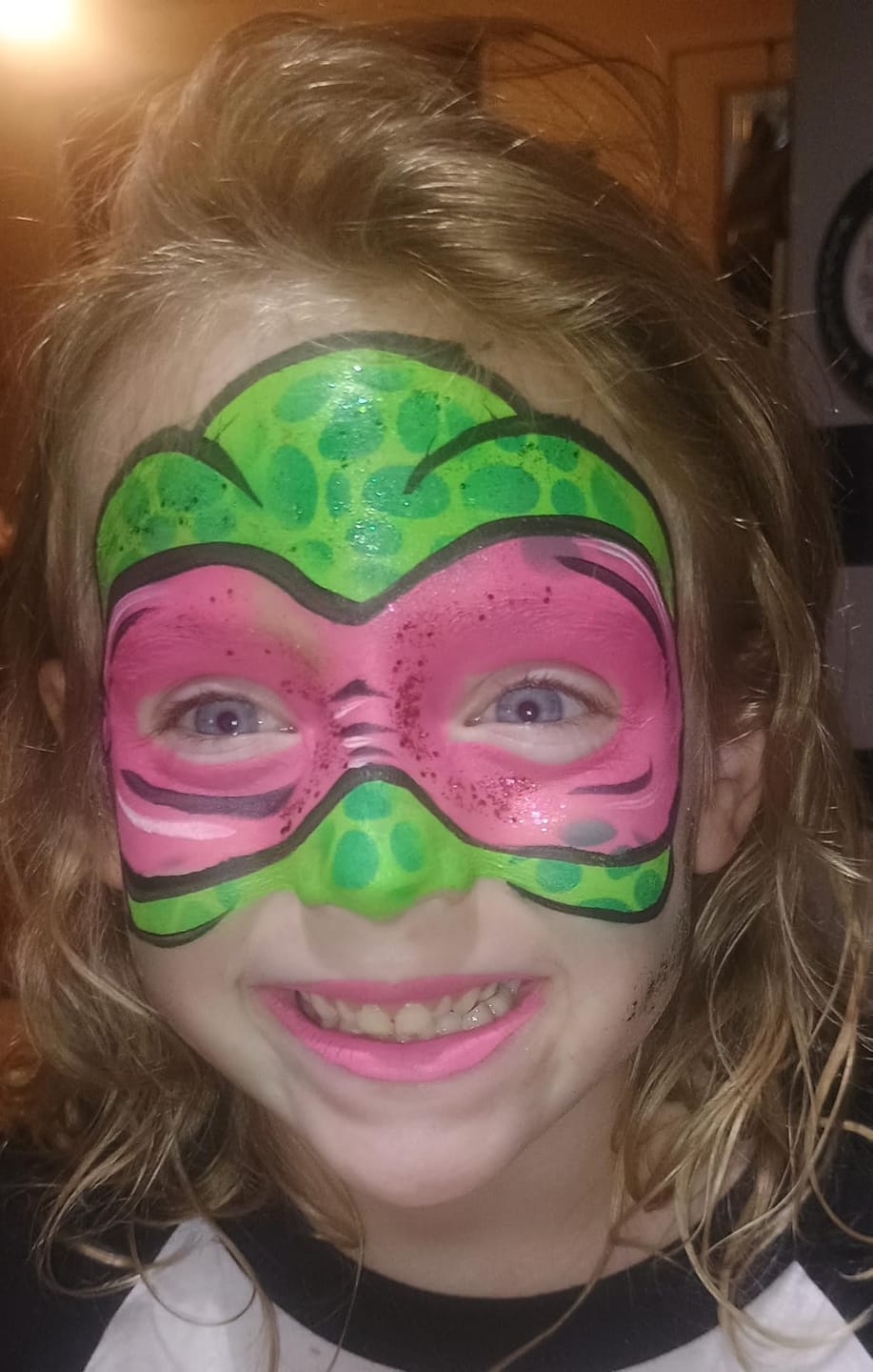 Customer photo review of Blue Squid Professional Water-Based Face & Body Paint Single Cake – Classic, Pastel & Split Cake Colors, Water Activated, Washable Face Paint for Kids & Adults, Halloween Makeup, Cosplay – 30g