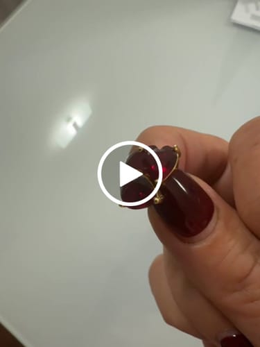 Recensione con video di un cliente su Coppia di Orecchini Cuoricini Rossi