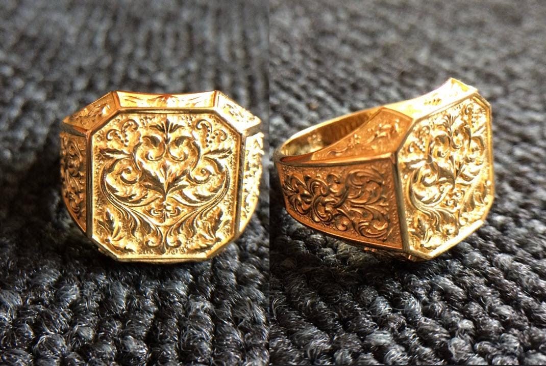 Customer photo review of Arabesque Filigree Signet Ring