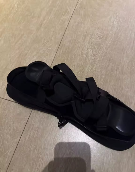 Customer photo review of Schmerzfrei schlafen im Sitzen – 3-in-1 Reiseset