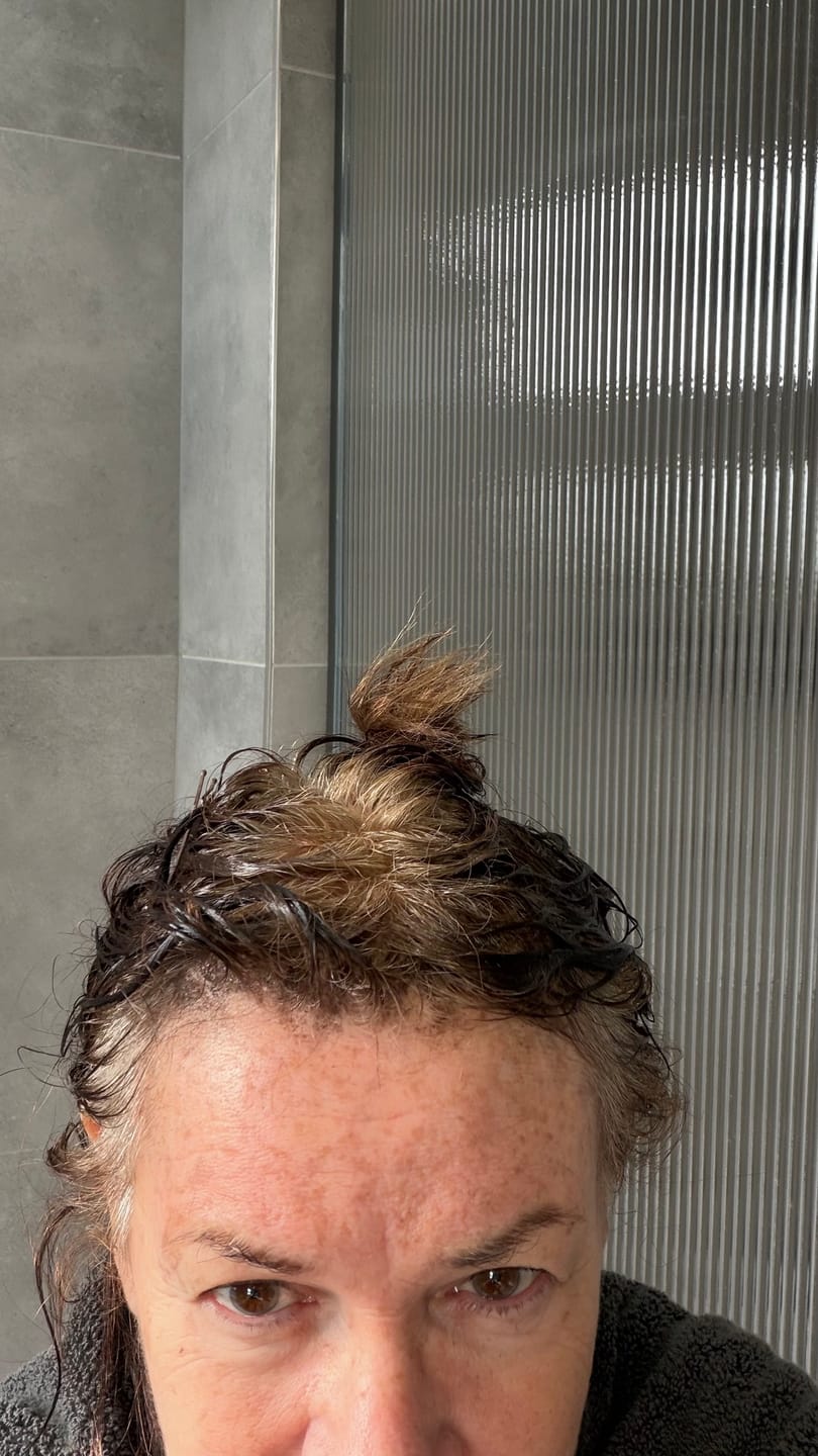 Customer photo review of Instant Dye Shampoo