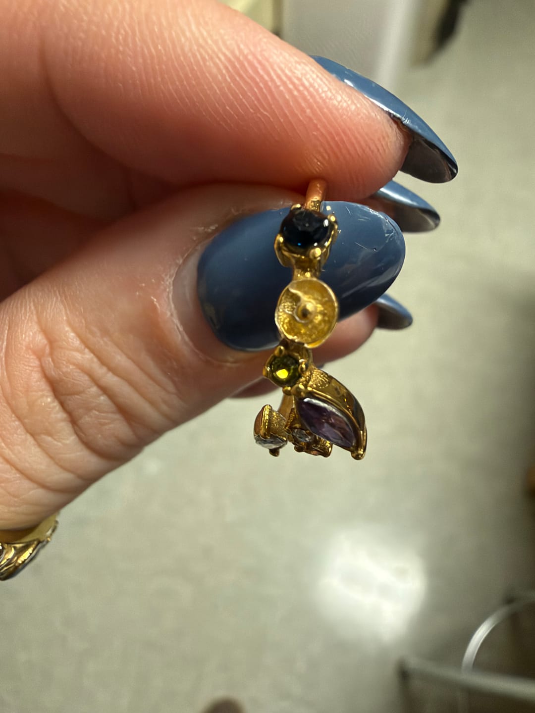 Customer photo review of Crystal White Blossom Ring Gold