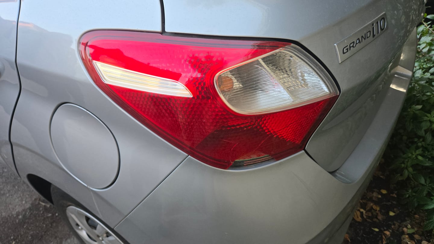 Customer photo review of Mica Trasero Izquierdo Alternativo Hback Grand I-10 92405B4100