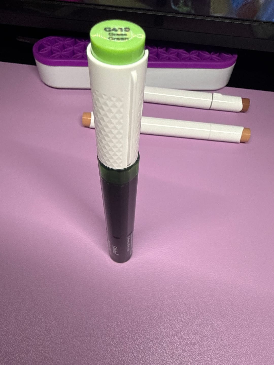 Customer photo review of Ohuhu Marker Ink YG06 / GY7 Refill for Alcohol marker