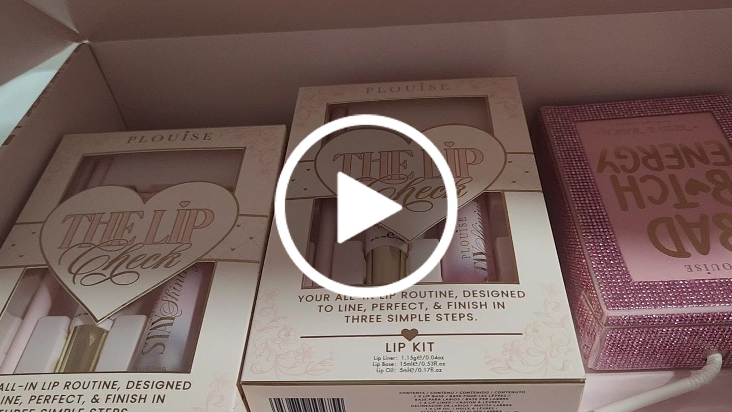 Customer video review of Kiss and Makeup Lipstick & Lip Liner Kit