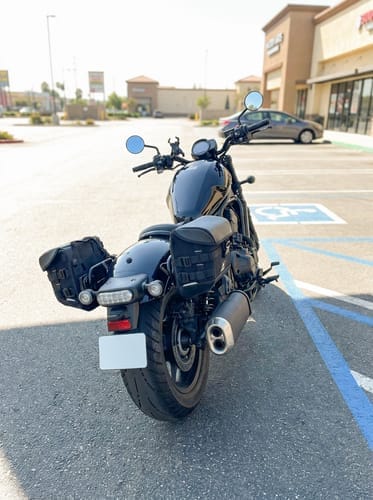 Customer photo review of 20L - Incognito Quick-Mount Small Honda Rebel 1100 Saddlebags