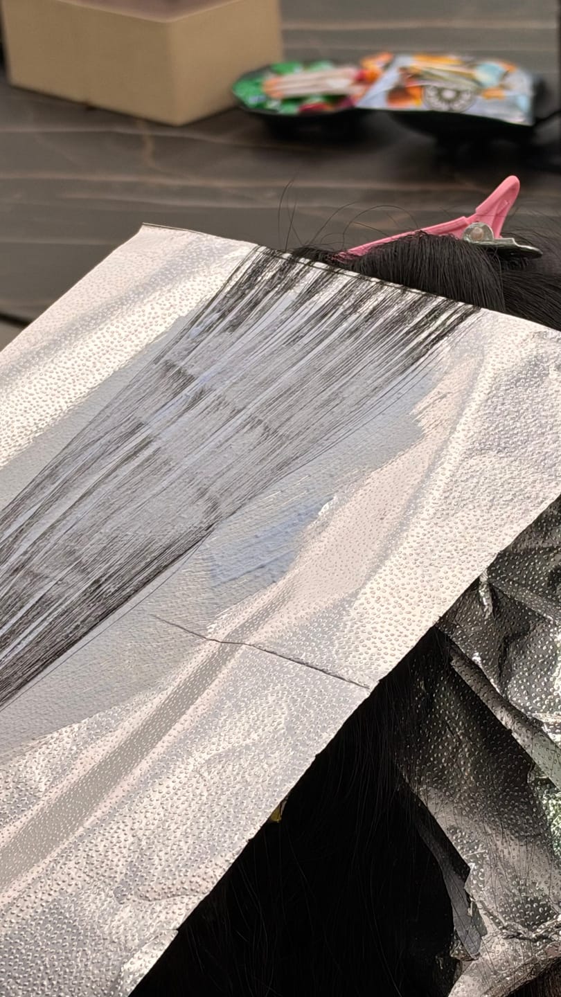 Customer photo review of Silver Extra-Wide Essentials Hair Foil 200pk (20cm x 40cm)