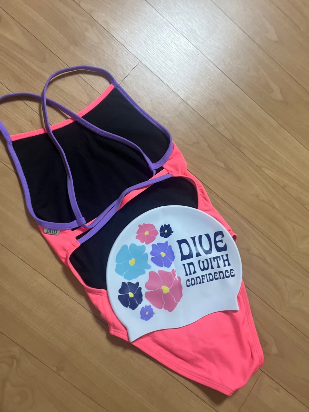 Customer photo review of JAYD Swim Cap - Dive In with Confidence