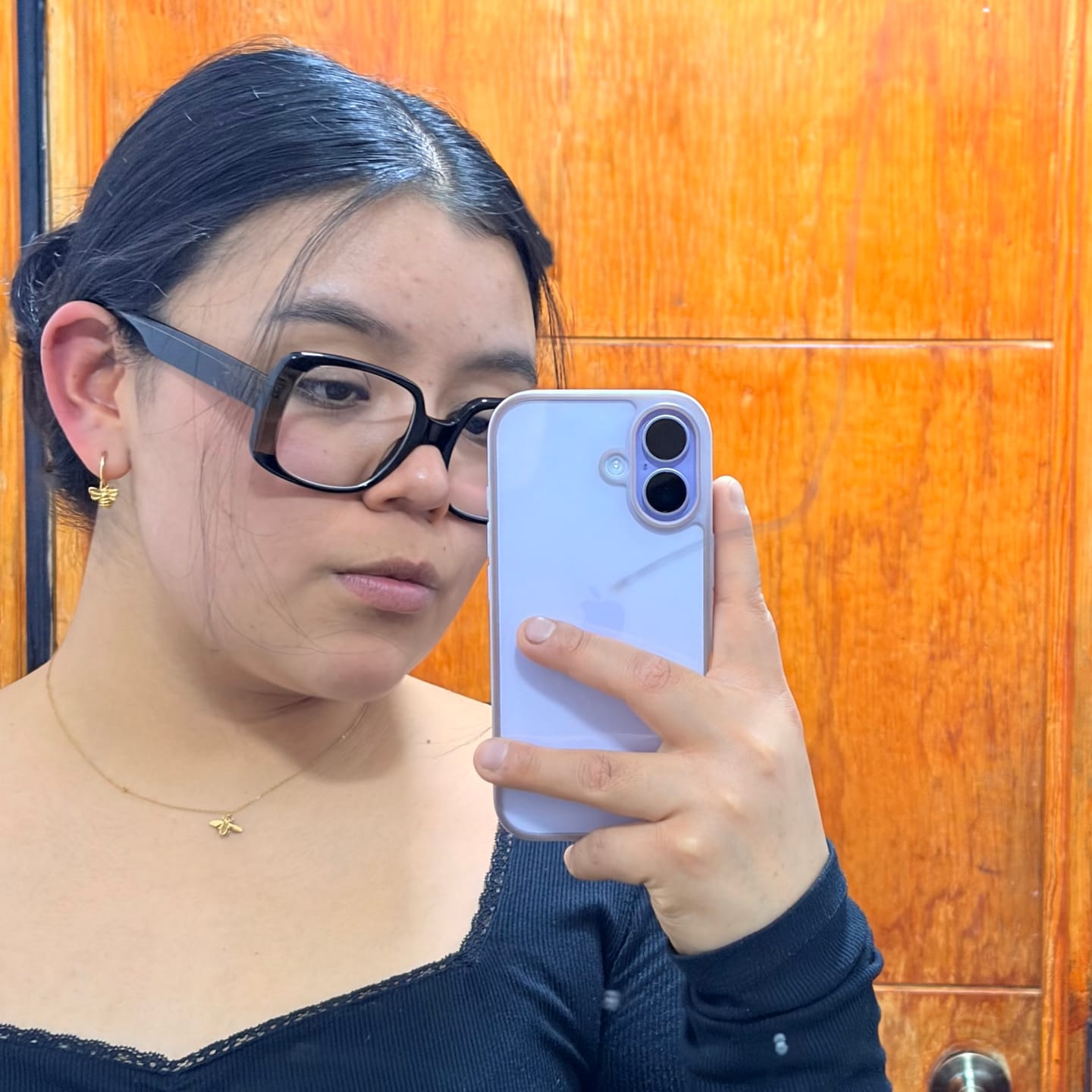 Customer photo review of Aretes Beecuff