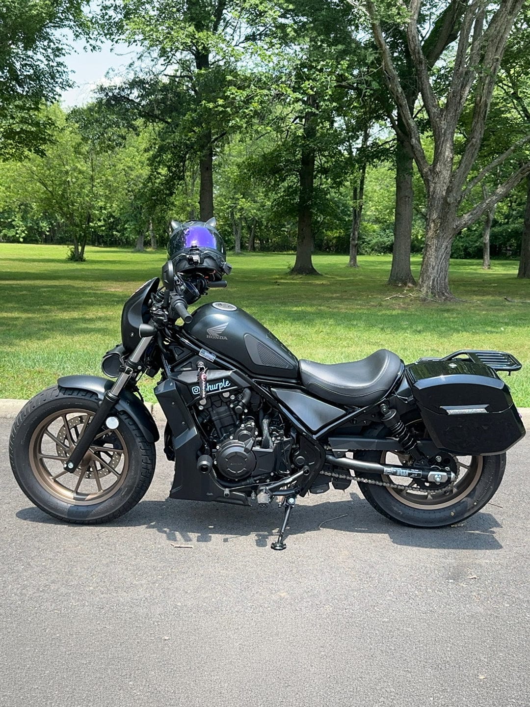 Customer photo review of 24L - Ironclad Quick-Mount Medium Honda Rebel 500 Painted Hard Saddlebags