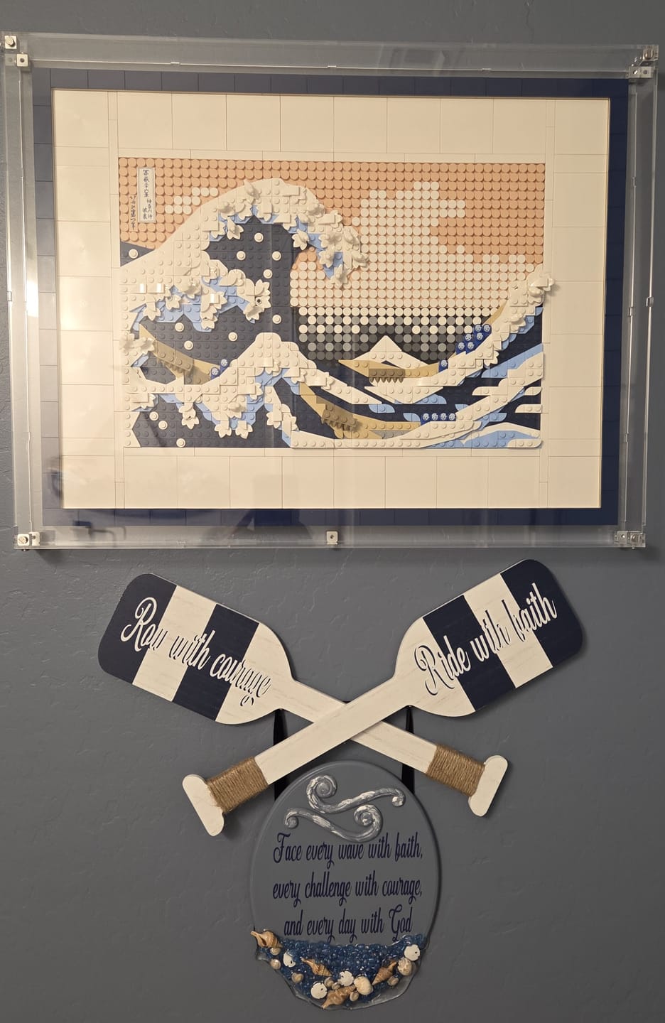 Customer photo review of Wall Mounted Display Case for LEGO® 31208 Art Hokusai – The Great Wave