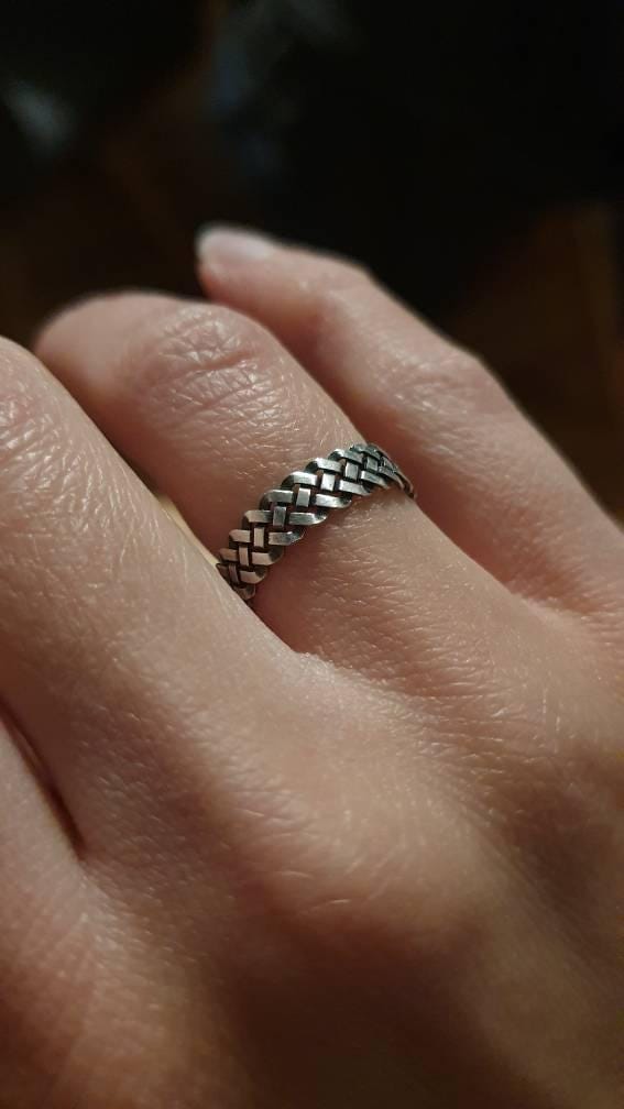 Customer photo review of Woven Celtic Knot Ring
