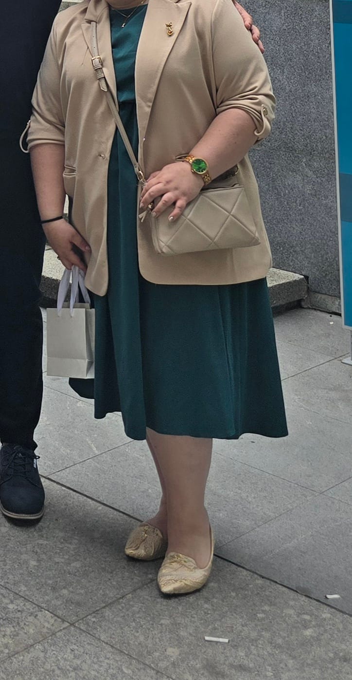 Customer photo review of Елегантна рокля миди с ластична талия и колан