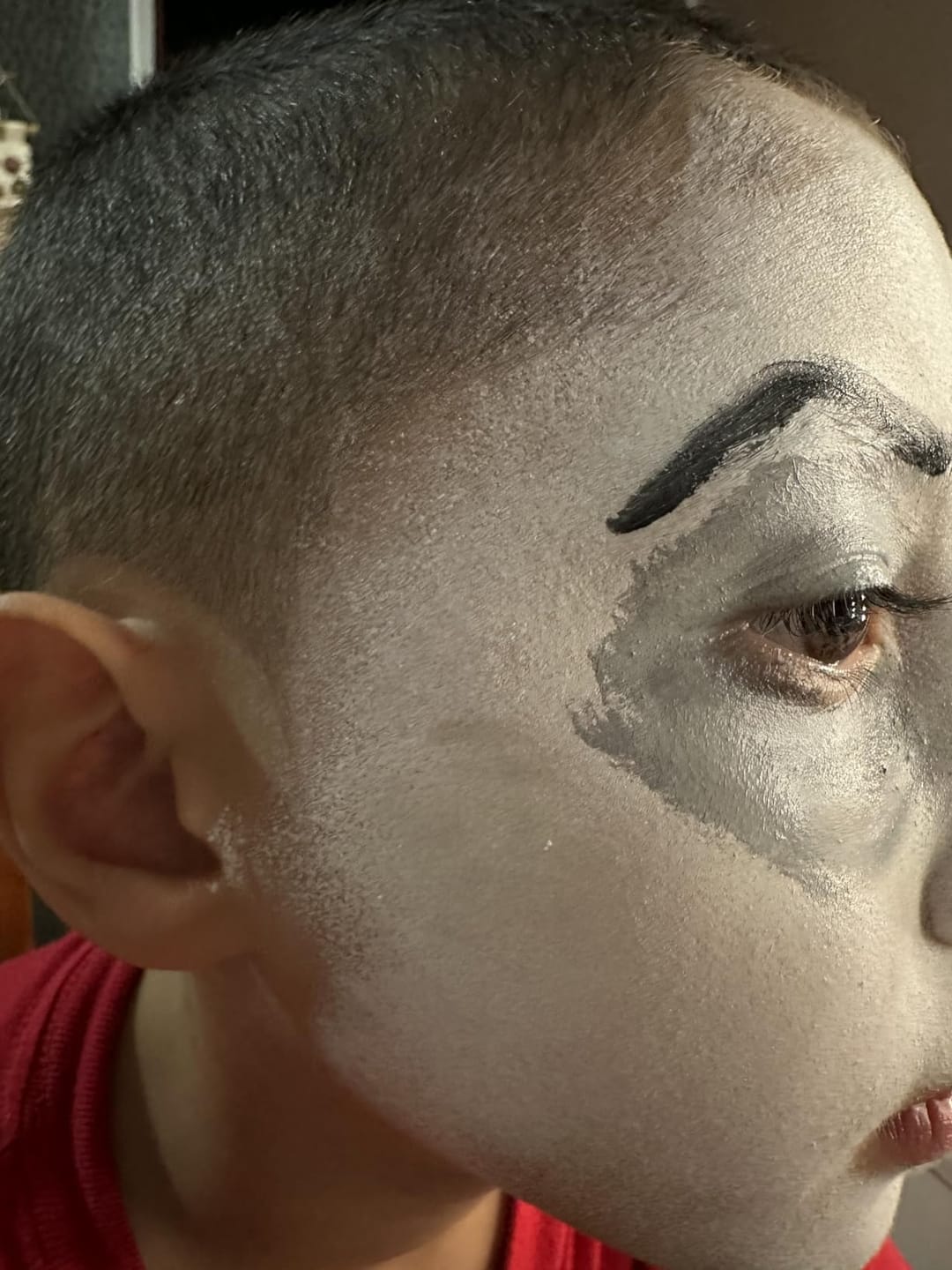 Customer photo review of Blue Squid Professional Water-Based Face & Body Paint Single Cake – Classic, Pastel & Split Cake Colors, Water Activated, Washable Face Paint for Kids & Adults, Halloween Makeup, Cosplay – 30g