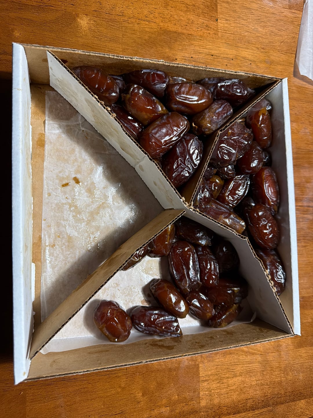 Customer photo review of Organic Rutab Medjool Dates Box
