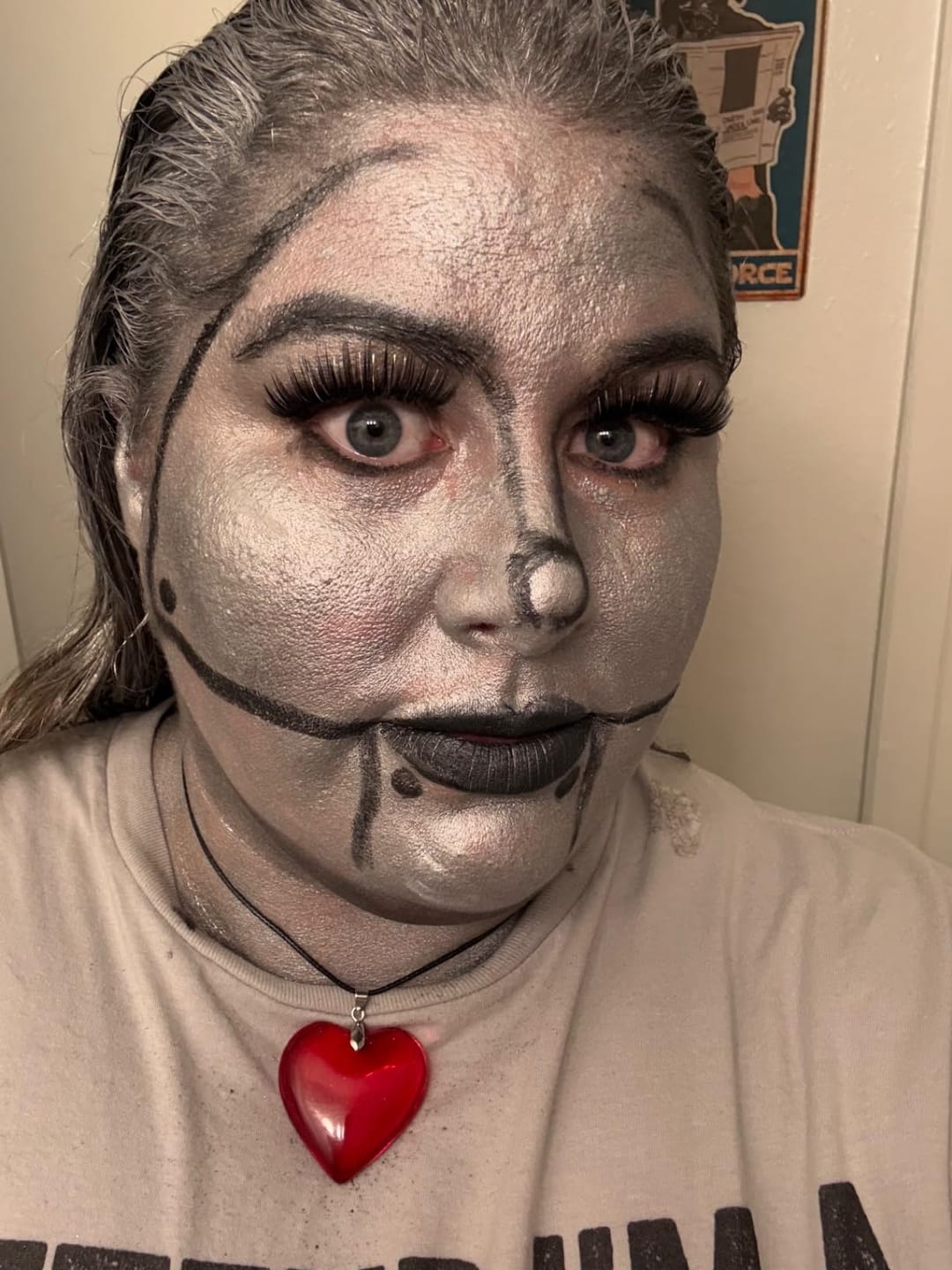Customer photo review of Blue Squid Professional Water-Based Face & Body Paint Single Cake – Classic, Pastel & Split Cake Colors, Water Activated, Washable Face Paint for Kids & Adults, Halloween Makeup, Cosplay – 30g