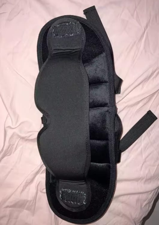 Customer photo review of Schmerzfrei schlafen im Sitzen – 3-in-1 Reiseset