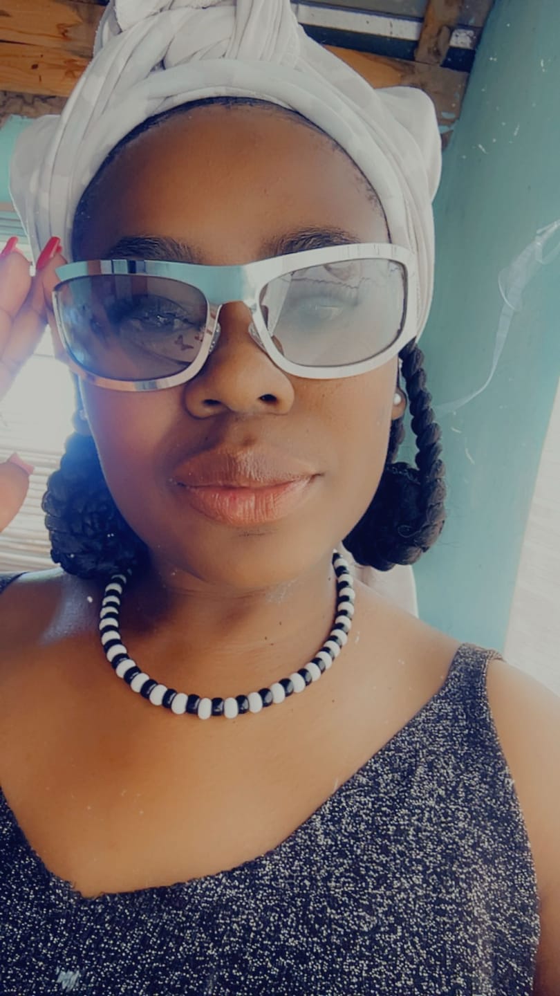Customer photo review of Era Million Sunglasses - Silver (Worn by Zinhle on the L’tido Podcast)