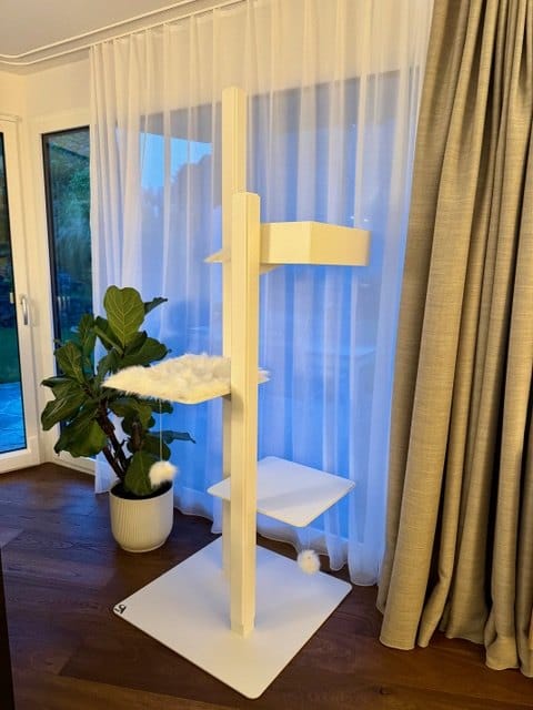 Customer photo review of STYA Katzen Kratzbaum MS610