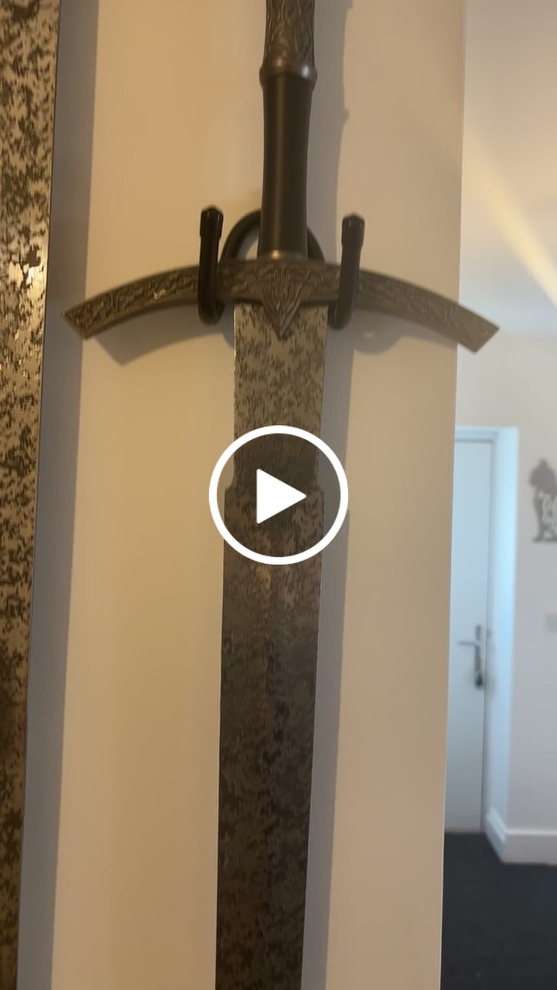 Customer video review of Lord Of The Rings - Deluxe Witch King Of Angmar Sword