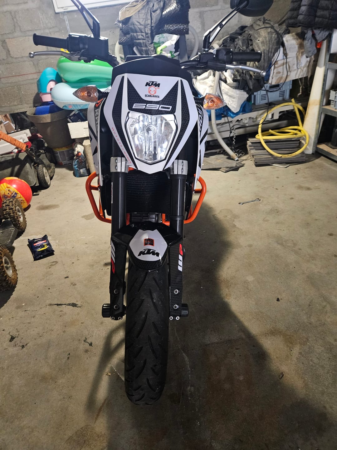Customer photo review of KTM 690 Duke GRAPHICS - "Topography" (White)