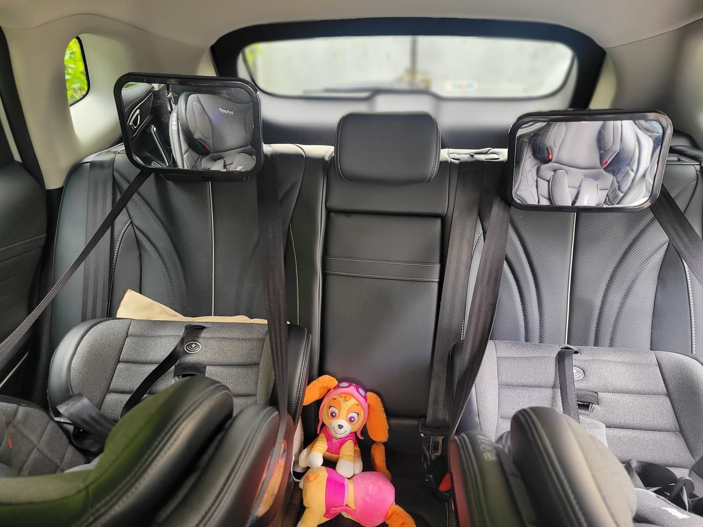 Customer photo review of ESPEJO RETROVISOR DE AUTO PARA SEGURIDAD DE NIÑOS