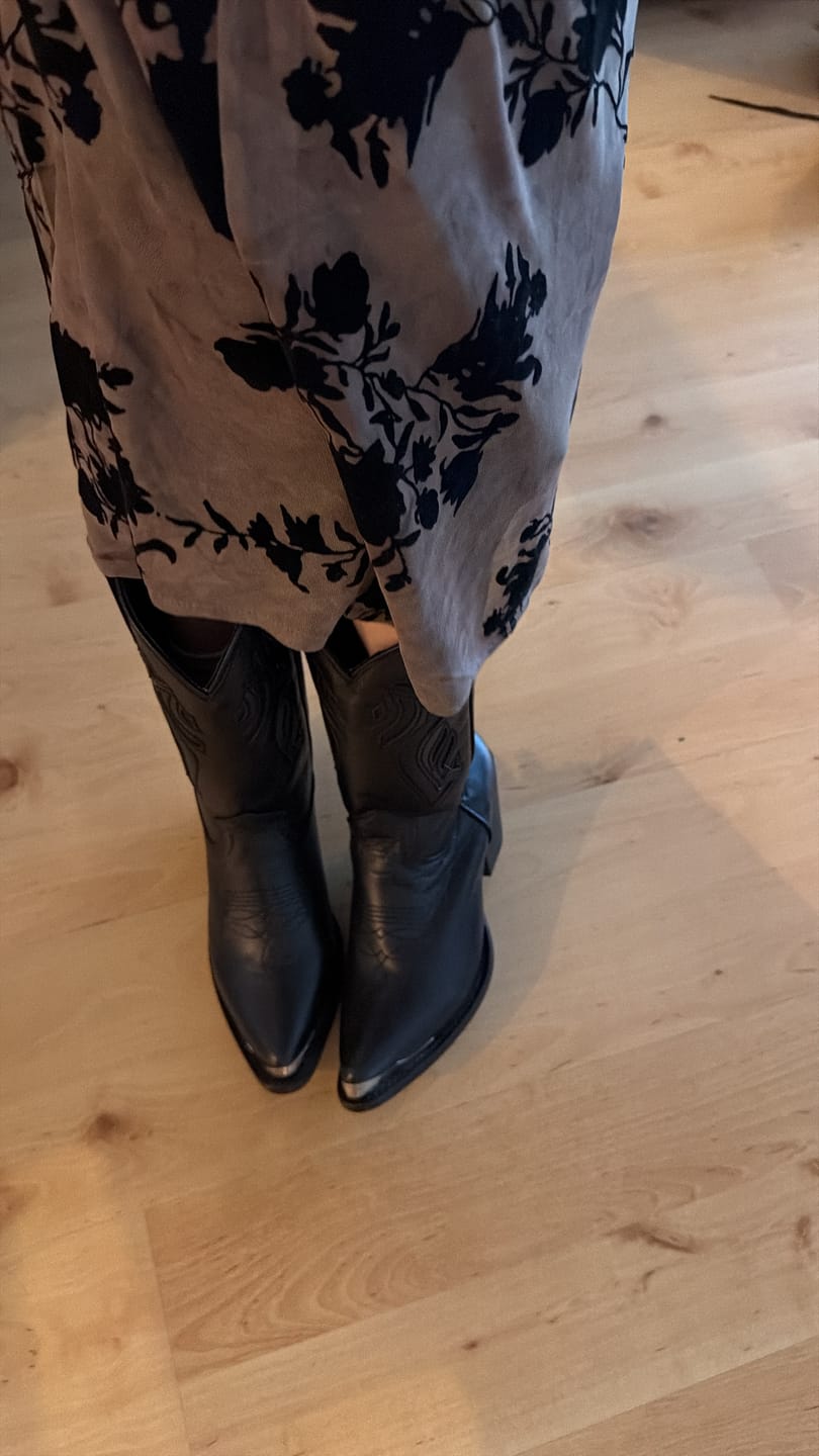 Customer photo review of MARIA