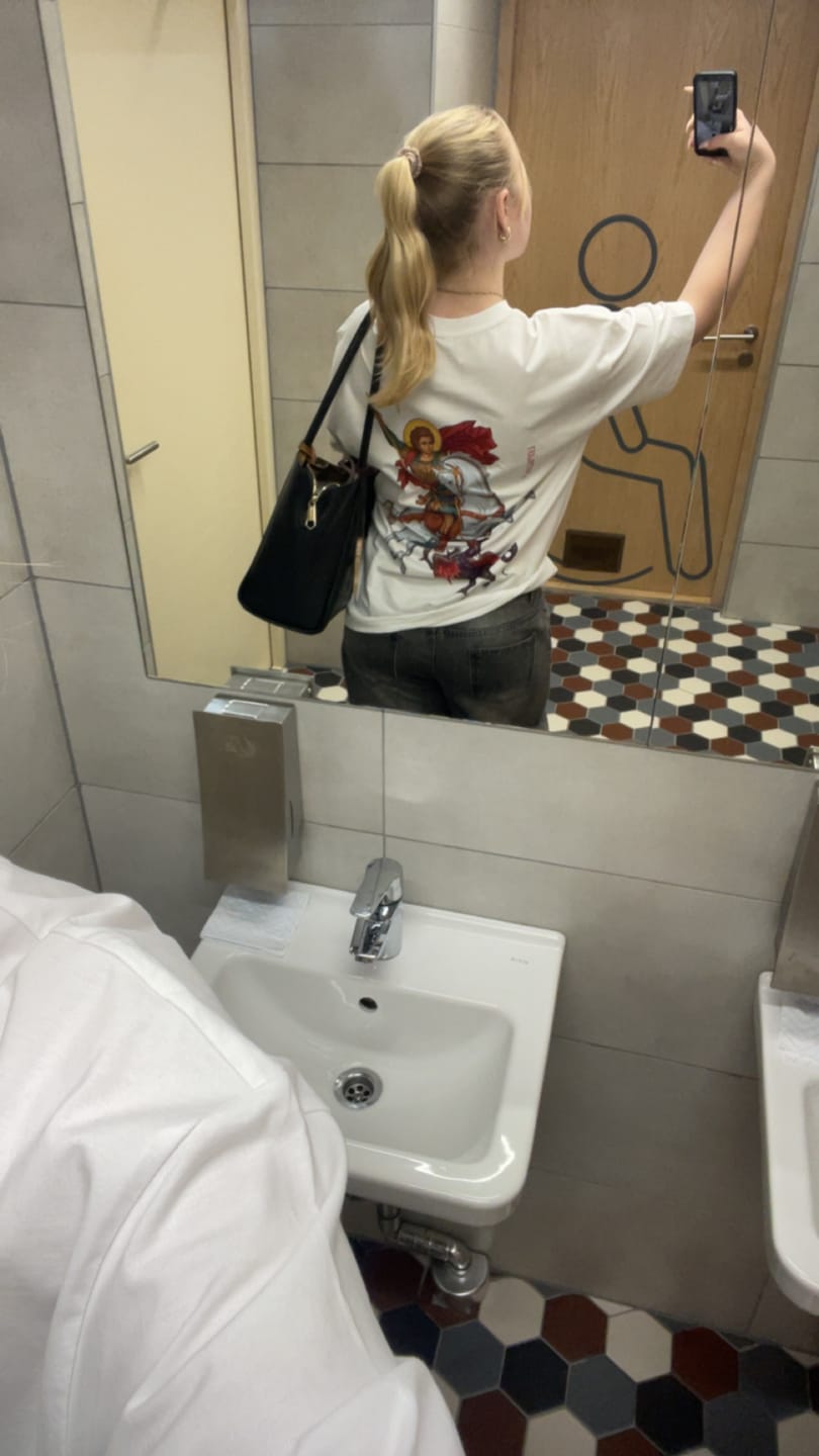Customer photo review of ST. GEORGE | Oversized Shirt