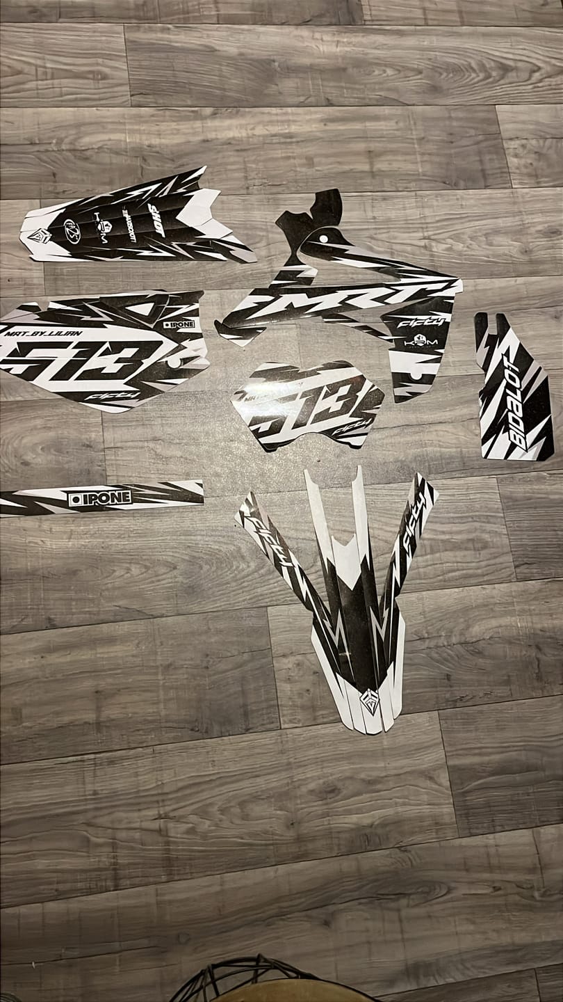 Customer photo review of KIT DÉCO 100% PERSONNALISABLE 50CC