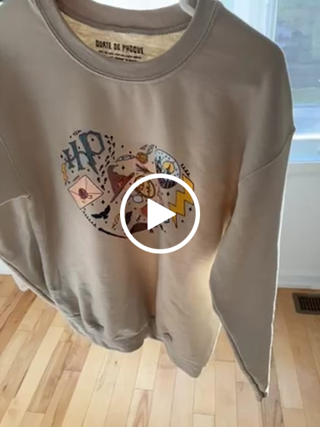 Customer video review of Sweatshirt Coeur Potter
