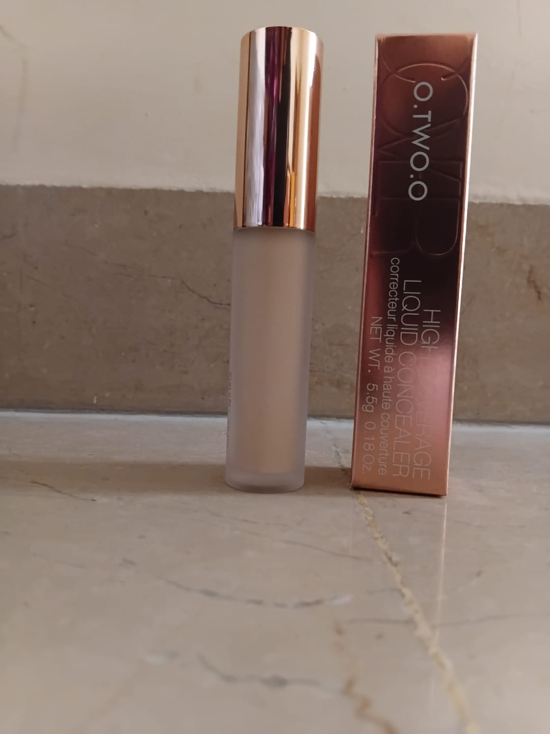 Customer photo review of O.TWO.O HIGH COVERAGE LIQUID CONCEALER