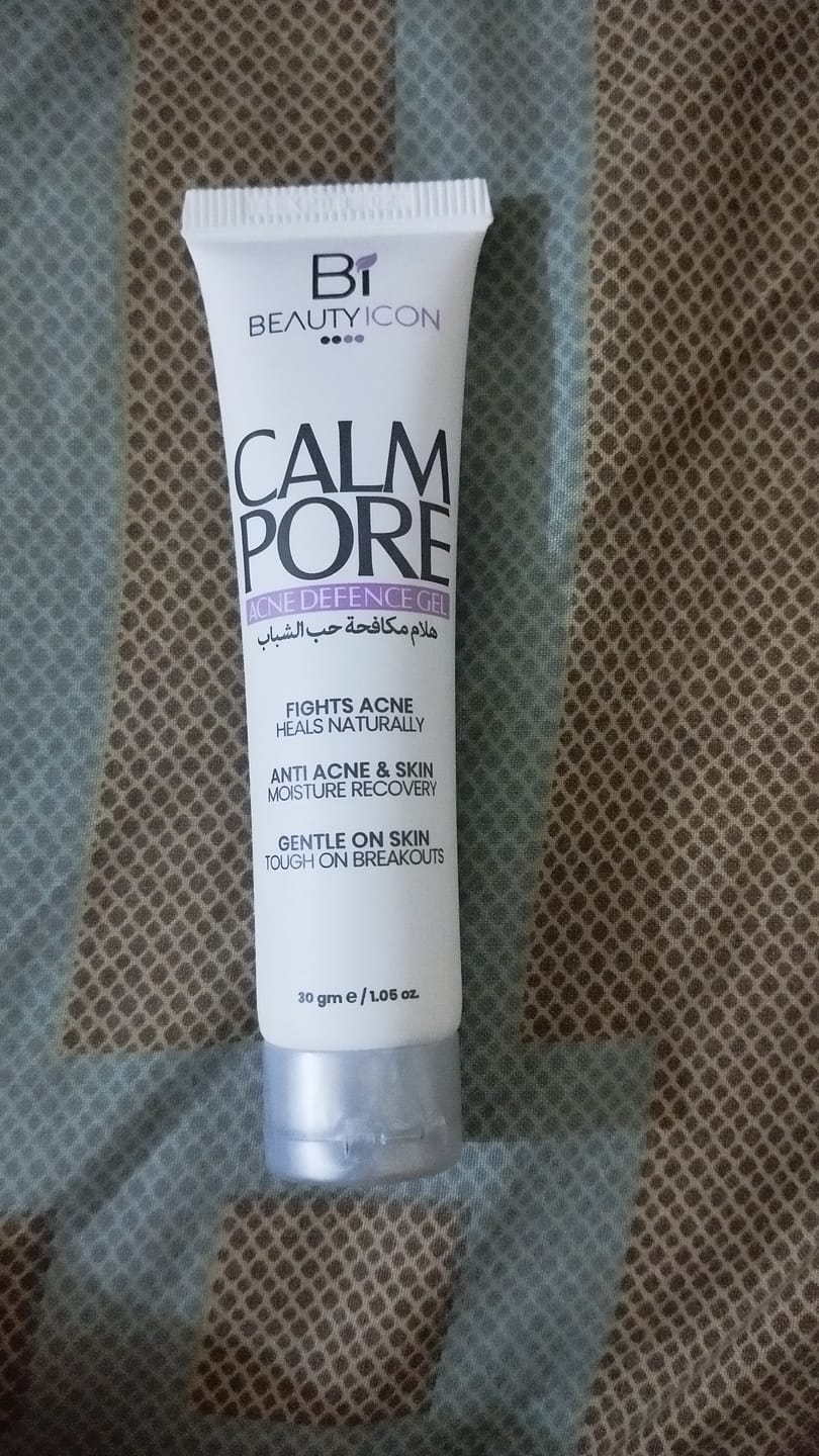 Customer photo review of Calm Pore Acne Defence Gel