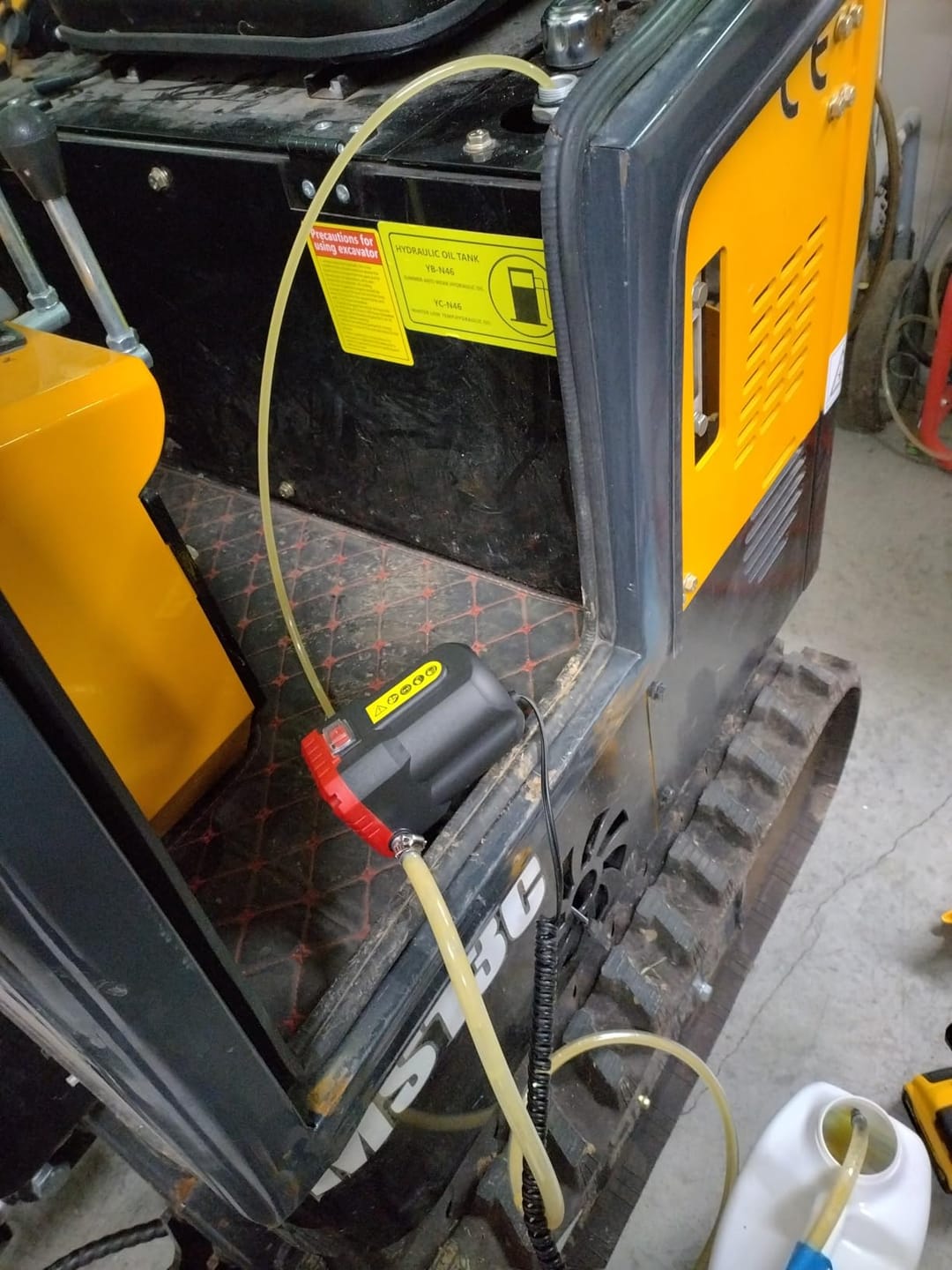 Customer photo review of DrainRunner™ Top-Side Oil Change Kit