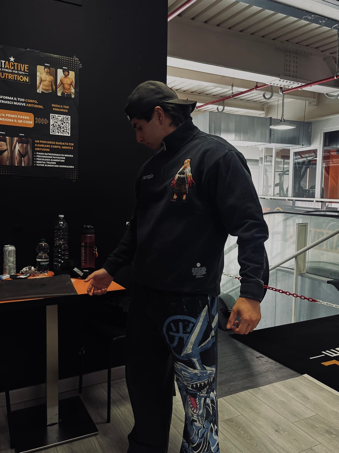 Customer photo review of 5197 - Demon Slayer: Kimetsu no Yaiba - Quarter Zip